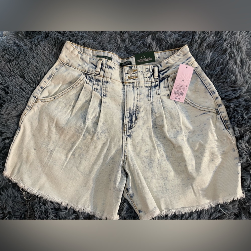 Women’s Wild Fable Highest Rise A-Line jean shorts size 10/30 NWT
